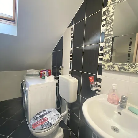 Promenade Apartment *